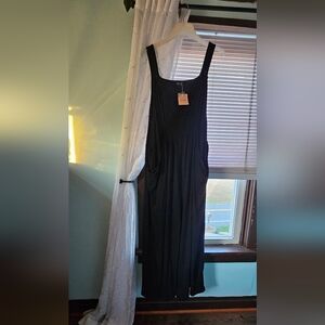 BloomChic Classic Black Dress